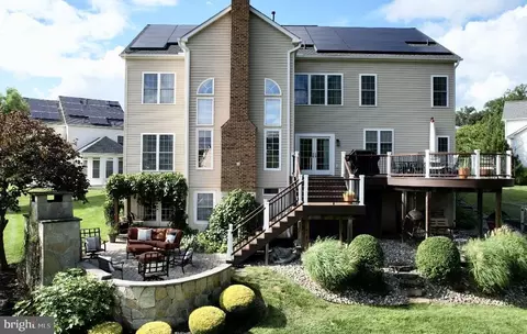 Exterior - 733 Seneca Dr, Odenton, MD 21113 photo 7 of 14