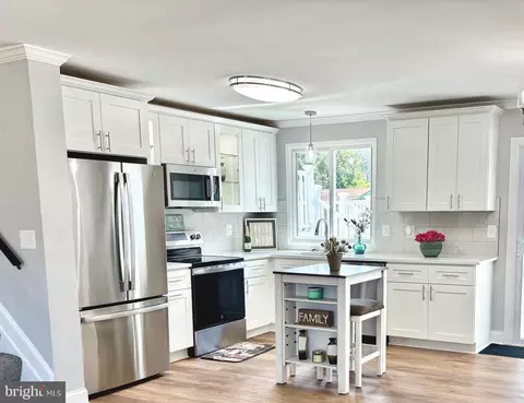 Kitchen - 8440 Spring Rd, Pasadena, MD 21122 photo 4 of 4