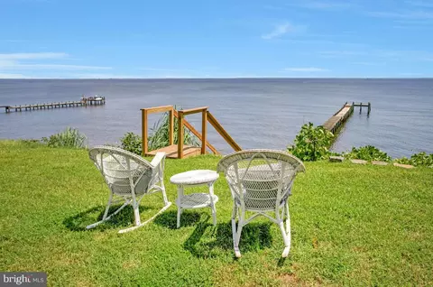 305 Bay Front Dr, Pasadena, MD 21122 photo 3