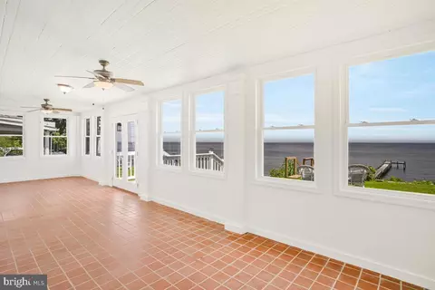 305 Bay Front Dr, Pasadena, MD 21122 photo 15
