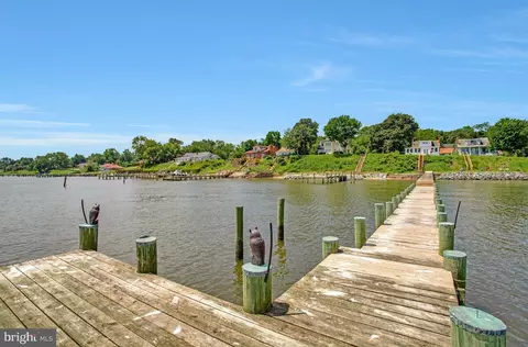 305 Bay Front Dr, Pasadena, MD 21122 photo 29