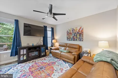 Living - 854 Thicket Ct, Odenton, MD 21113 photo 2 of 2