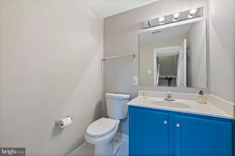 Bath - 854 Thicket Ct, Odenton, MD 21113 photo 3 of 3
