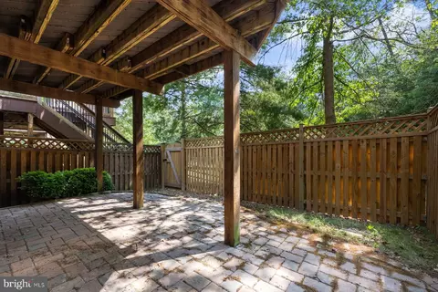 Exterior - 854 Thicket Ct, Odenton, MD 21113 photo 3 of 12