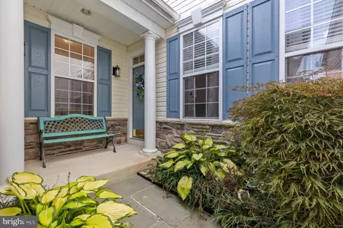 Exterior - 854 Thicket Ct, Odenton, MD 21113 photo 1 of 12