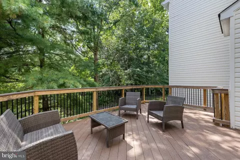 Exterior - 854 Thicket Ct, Odenton, MD 21113 photo 2 of 12