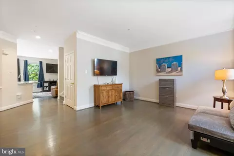 Living - 854 Thicket Ct, Odenton, MD 21113 photo 1 of 2