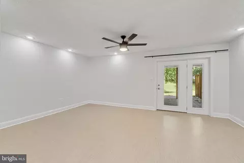 7805 Leonardo Ct, Pasadena, MD 21122 photo 21