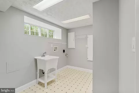 7805 Leonardo Ct, Pasadena, MD 21122 photo 20