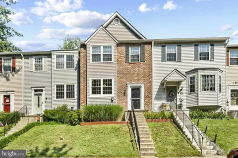 7805 Leonardo Ct, Pasadena, MD 21122 photo 2