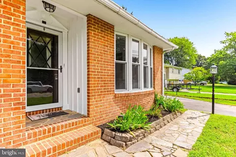 1616 Colony Rd, Pasadena, MD 21122 photo 6