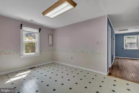 Entry Way - 5031 Chalk Point Rd, West River, MD 20778 photo 7 of 7