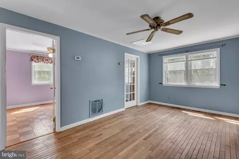 Living - 5031 Chalk Point Rd, West River, MD 20778 photo 2 of 2