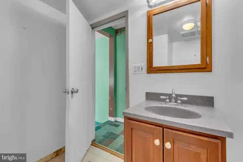 Bath - 5031 Chalk Point Rd, West River, MD 20778 photo 3 of 3