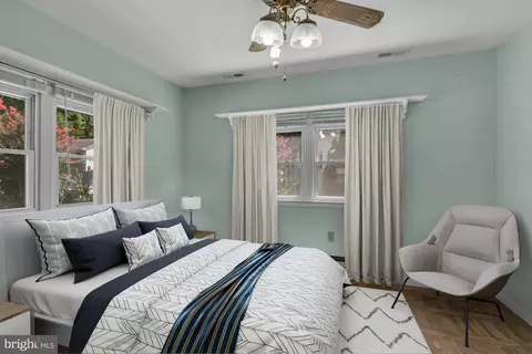 Bedroom - 5031 Chalk Point Rd, West River, MD 20778 photo 6 of 7