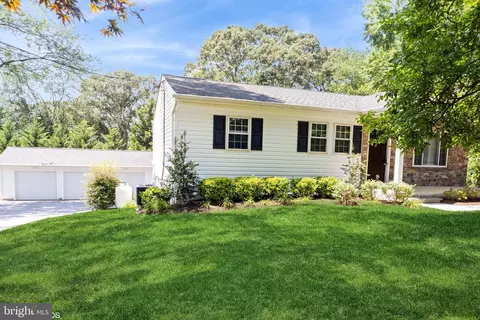 7940 Elizabeth Rd, Pasadena, MD 21122 photo 2