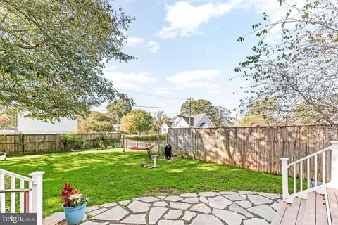 Exterior - 619 Park Pl, Deale, MD 20751 photo 6 of 11