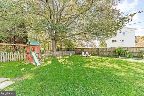 Exterior - 619 Park Pl, Deale, MD 20751 photo 9 of 11