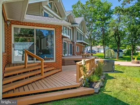 Exterior - 1207 Bay View Ct, Edgewater, MD 21037 photo 3 of 7