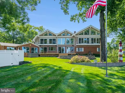 Exterior - 1207 Bay View Ct, Edgewater, MD 21037 photo 6 of 7