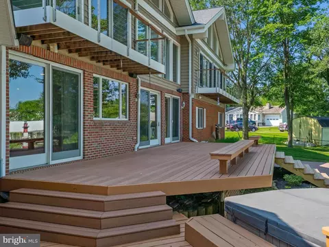 Exterior - 1207 Bay View Ct, Edgewater, MD 21037 photo 2 of 7