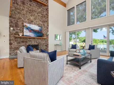 Living - 1207 Bay View Ct, Edgewater, MD 21037 photo 3 of 7