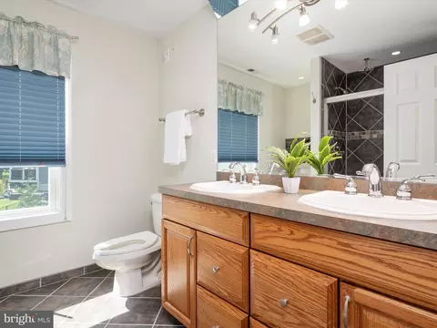 Bath - 1207 Bay View Ct, Edgewater, MD 21037 photo 5 of 5