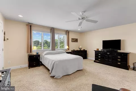 7578 Beach Dr, Pasadena, MD 21122 photo 27