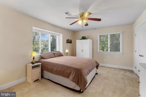 7578 Beach Dr, Pasadena, MD 21122 photo 23