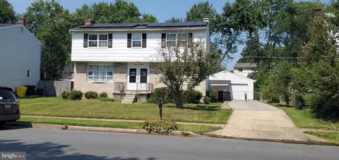 7956 Cross Creek Dr, Glen Burnie, MD 21061
