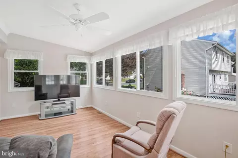 320 Double Eagle Dr, Linthicum Heights, MD 21090 photo 11