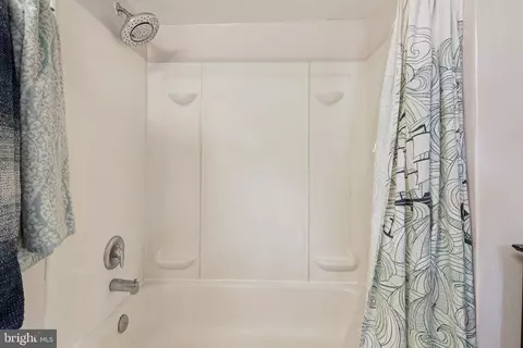 Bath - 1610 Midland Rd, Edgewater, MD 21037 photo 2 of 2