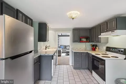 Kitchen - 1610 Midland Rd, Edgewater, MD 21037 photo 2 of 2