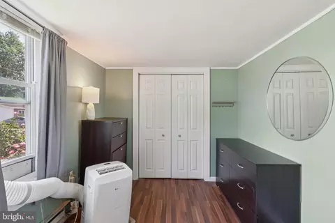 Bedroom - 1610 Midland Rd, Edgewater, MD 21037 photo 2 of 3