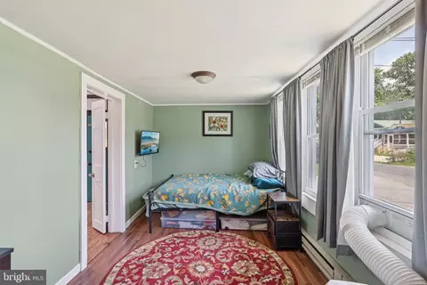 Bedroom - 1610 Midland Rd, Edgewater, MD 21037 photo 1 of 3