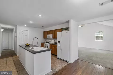 505 Bruce Ave, Odenton, MD 21113 photo 9
