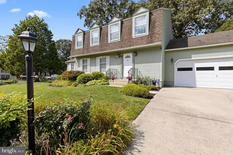 220 Harbor Dr, Severna Park, MD 21146