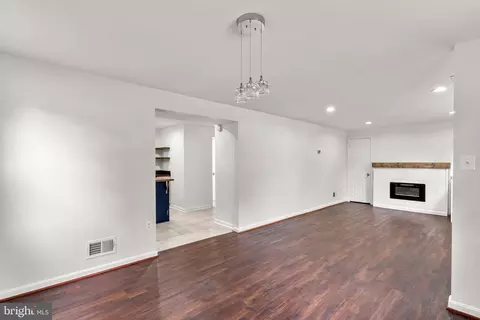 Living - 706 Chapelgate Dr, Odenton, MD 21113 photo 6 of 6