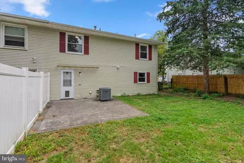 Exterior - 706 Chapelgate Dr, Odenton, MD 21113 photo 3 of 6