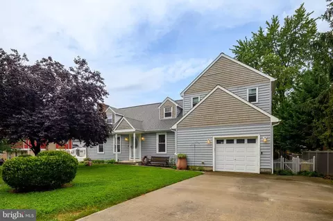 990 Highpoint Dr, Annapolis, MD 21409