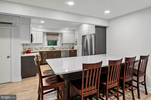 990 Highpoint Dr, Annapolis, MD 21409 photo 11
