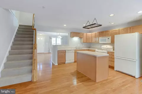 Entry Way - 1508 Falling Brook Ct, Odenton, MD 21113 photo 3 of 5