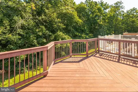 Exterior - 1508 Falling Brook Ct, Odenton, MD 21113 photo 5 of 10