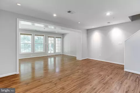 Living - 1508 Falling Brook Ct, Odenton, MD 21113 photo 7 of 8