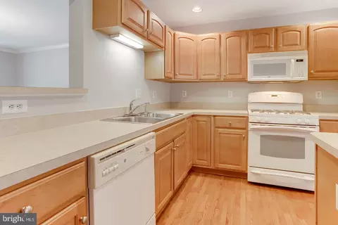 Kitchen - 1508 Falling Brook Ct, Odenton, MD 21113 photo 1 of 1
