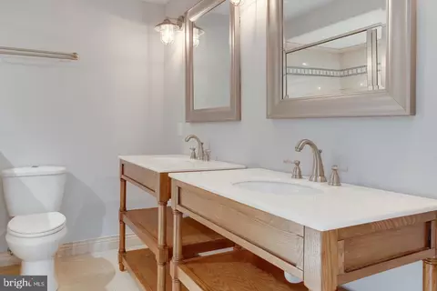Bath - 1508 Falling Brook Ct, Odenton, MD 21113 photo 6 of 8