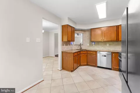 8230 Appalachian Dr, Pasadena, MD 21122 photo 16
