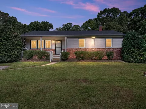 Exterior - 692 D St, Pasadena, MD 21122 photo 2 of 7