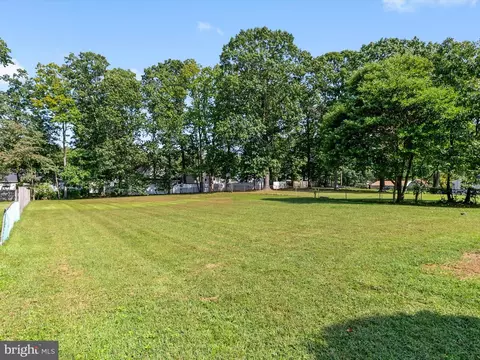 Exterior - 692 D St, Pasadena, MD 21122 photo 5 of 7