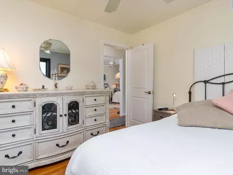 Bedroom - 692 D St, Pasadena, MD 21122 photo 1 of 5